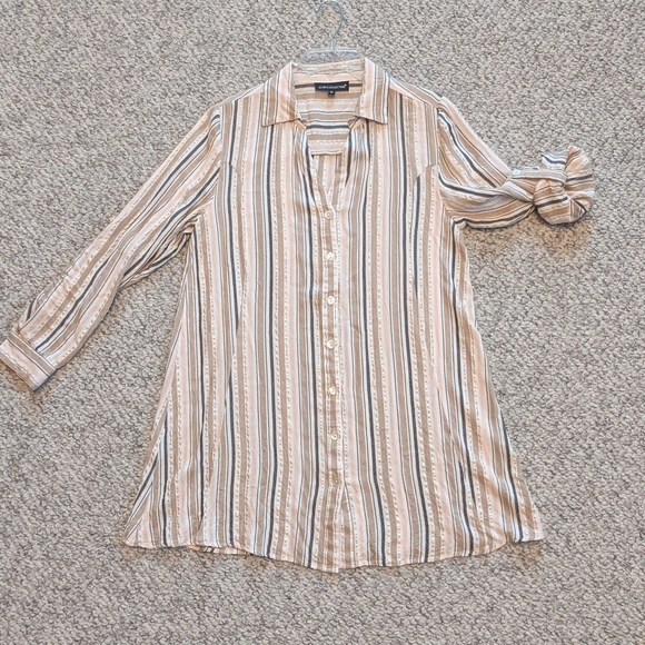 Women's (Size M) Long Striped V-neck Button Down Blouse/Top Long or 3/4 Sleeves - Picture 11 of 15